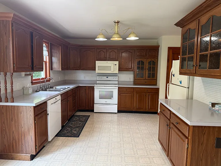 1695 Louser Rd — Photo 3