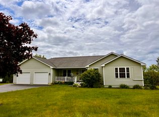 80 Hillview Dr, Bangor, ME 04401