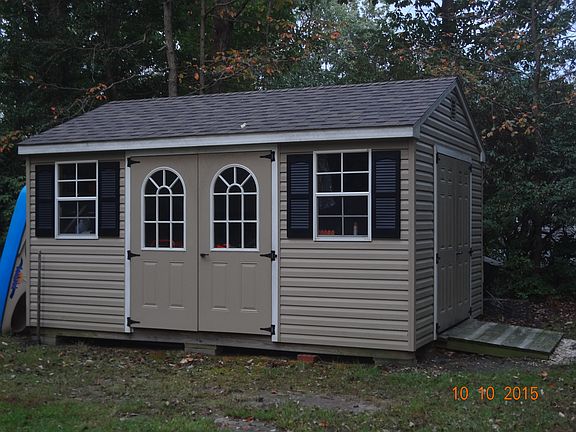 3rd image of 233 Indian Cove Road