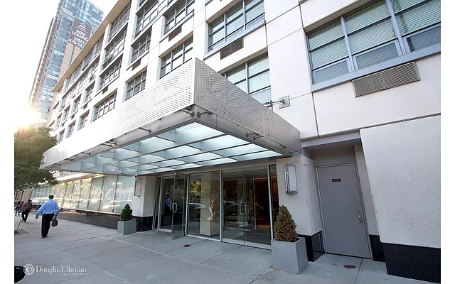 Rented by Douglas Elliman | media 24