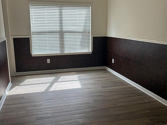 4th image of 718 Hazystone Ct