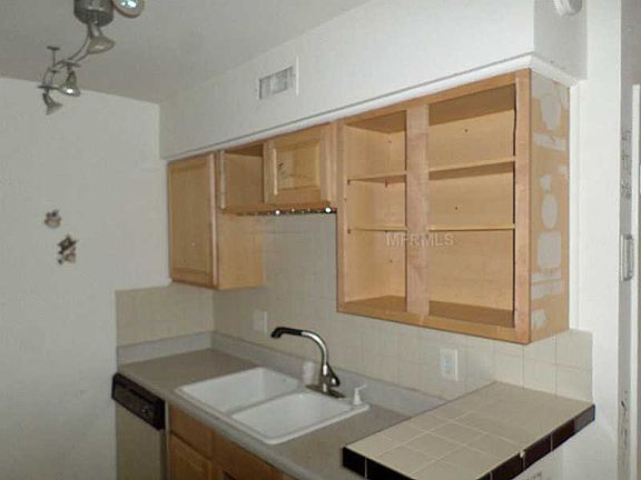 5th image of 5107 Eaglesmere Dr