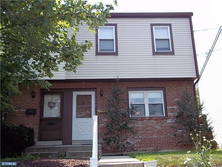 2nd image of 704 Crescent Ave