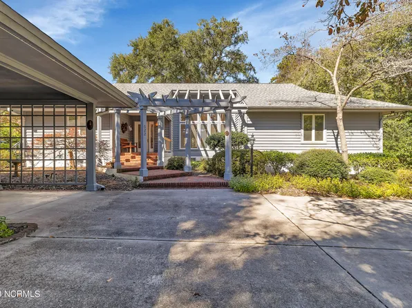 622 Sawgrass Road, Hampstead, NC 28443