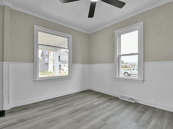4th image of 453 E Mansfield St