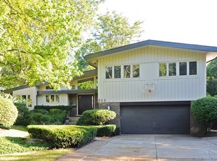 866 Stonegate Dr, Highland Park, IL