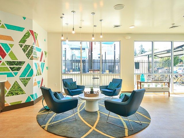 Campus Walk - Leasing Office