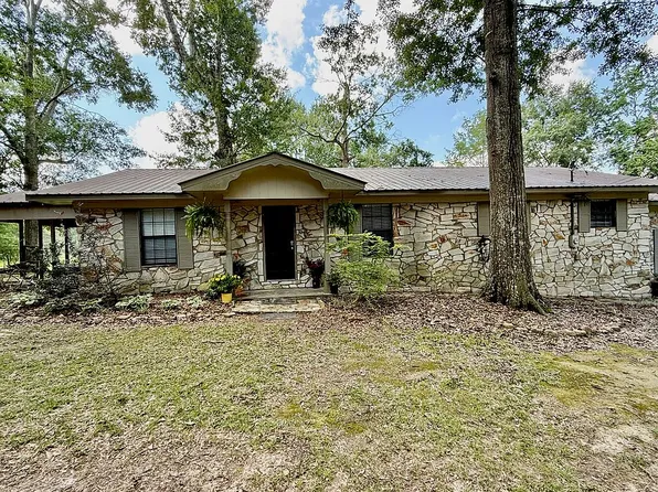 75 Bedrock Rd, Ellisville, MS 39437
