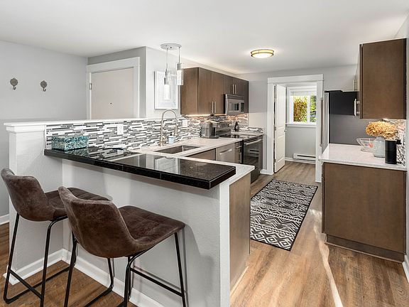 5th image of 714 Kirkland Cir APT A105