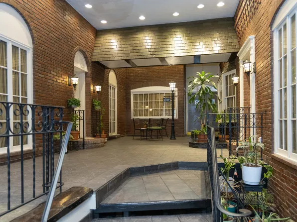 215 East 24th Street image 3 of 13