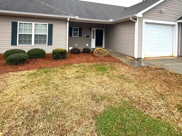201 Wedgewood Dr Unit B2, Sandersville, GA 31082