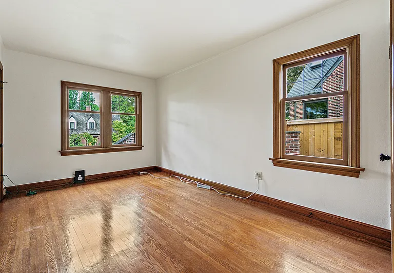 4208 51st Ave NE — Photo 17