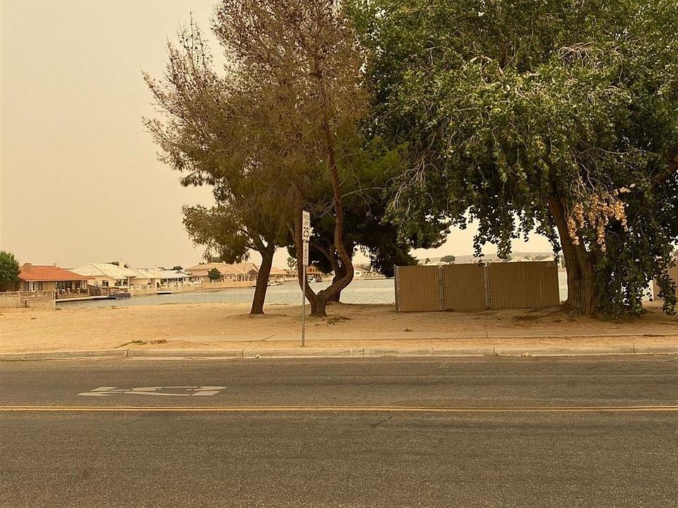 2nd image of Lakeview Dr