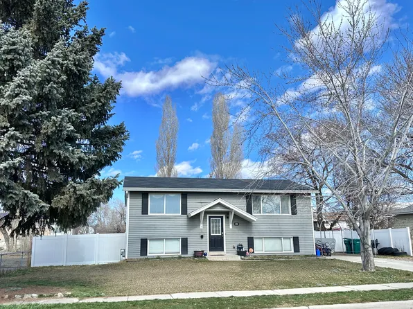 1498 W 1850 N, Layton, UT 84041