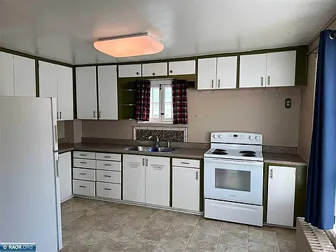 3 bed, 1520 sqft, $1,000 — Photo 2