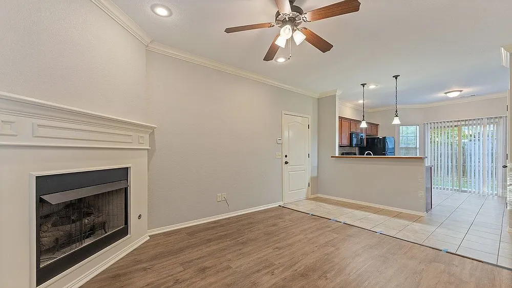 3 bed, 2.0 bath, 1100 sqft, $1,295 — Photo 4
