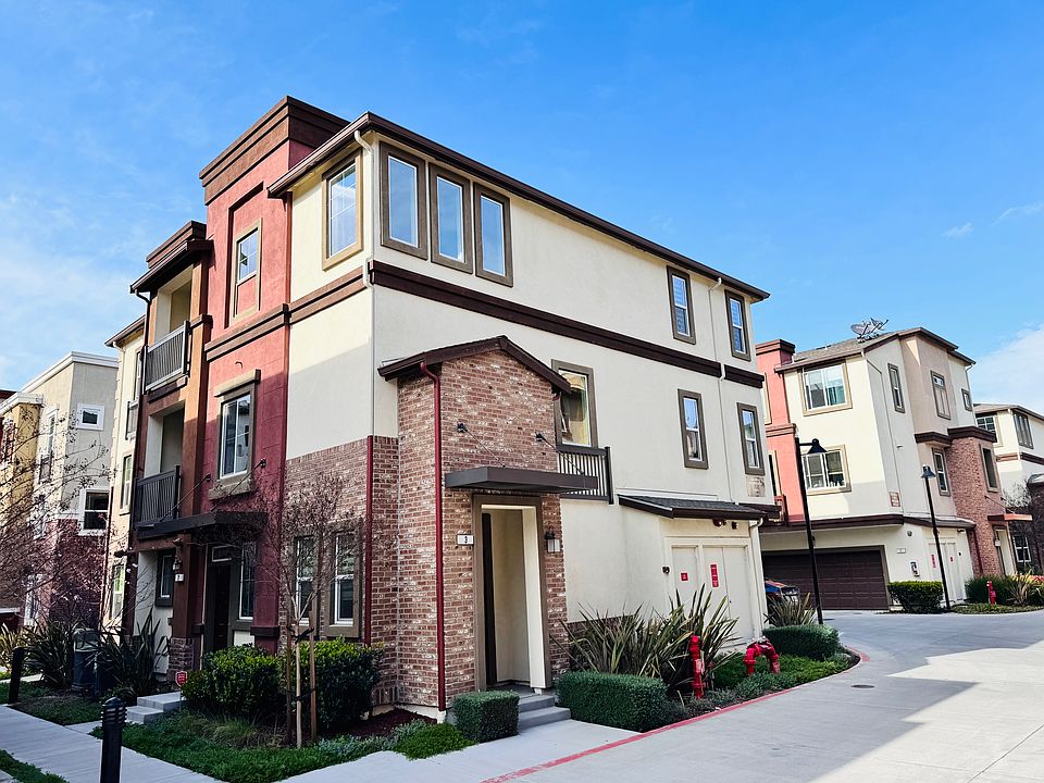 1st image of 1015 Abruzzo Ln Unit 3
