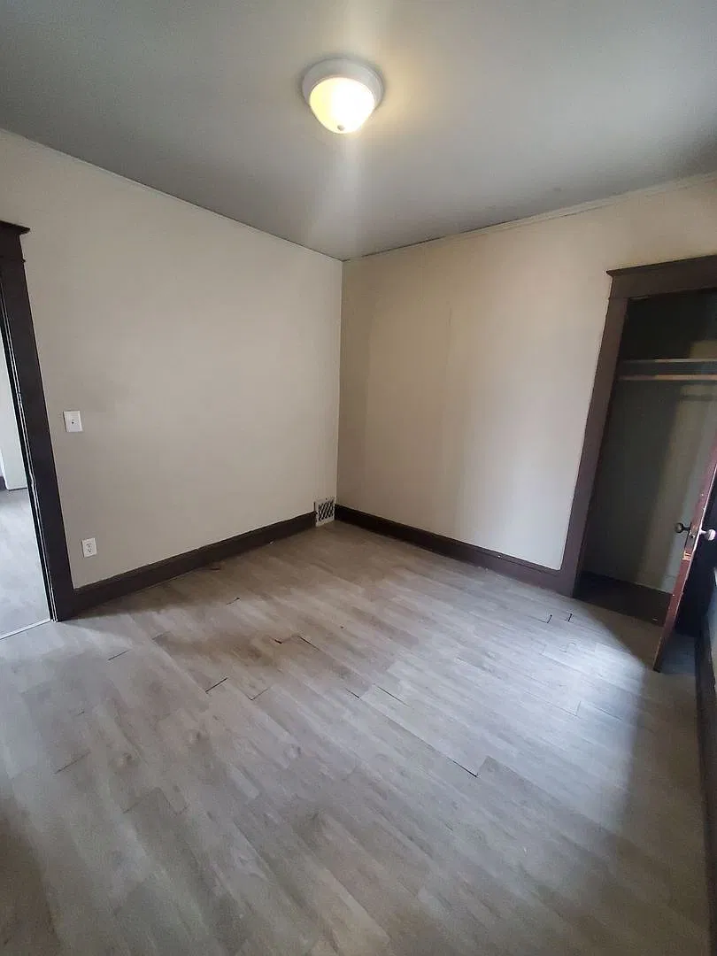 2719 N 33rd St. (Duplex) — Photo 3