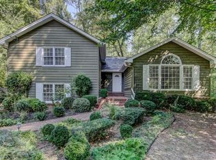240 Hollyberry Dr, Roswell, GA 30076