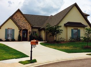 905 Meadow Hill Ct, Brandon, MS 39047