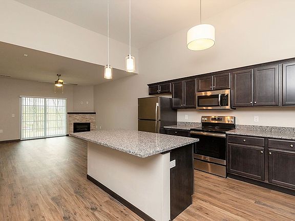 5th image of 2865 Spring Rose Cir APT 105
