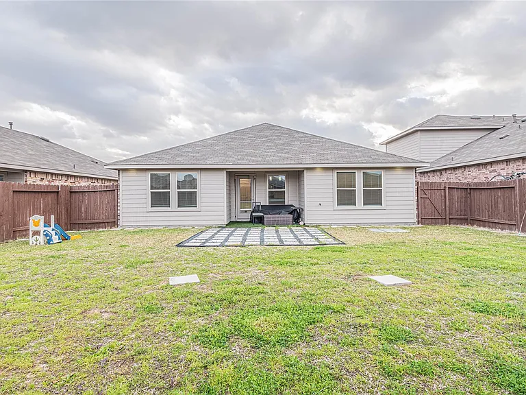 5110 Hedgerose Ln — Photo 32