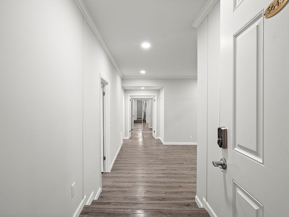 Foyer- view from front door.