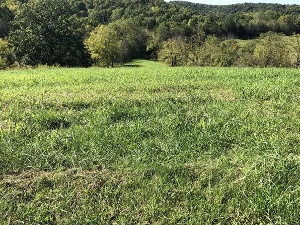 6 S Chowning Ln, Bloomfield, KY 40008