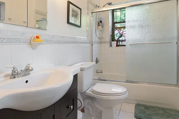 Rented by Compass | media 8