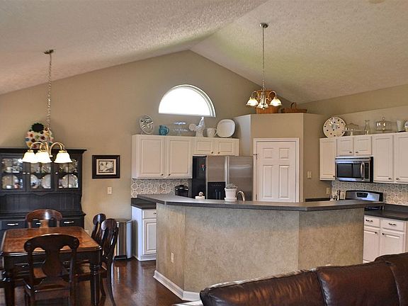 5th image of 992 Carspen Ln