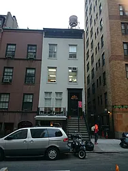 222 East 68th Street in Lenox Hill