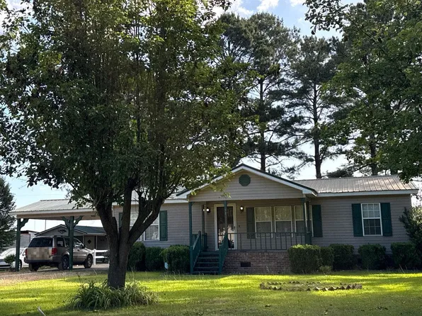 70 Surf Ln, Maxton, NC 28364
