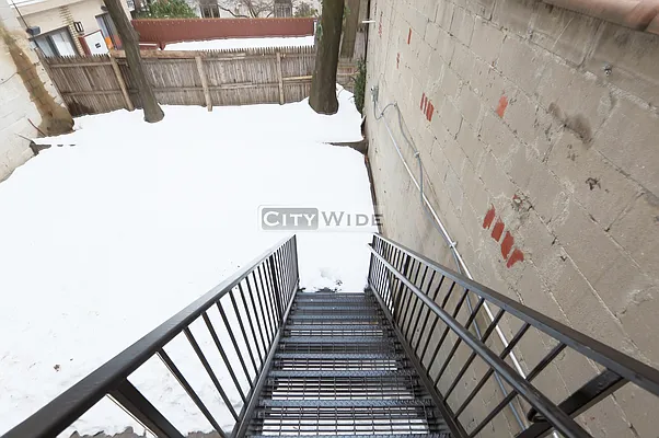 Rented by City Wide Apartments | media 7