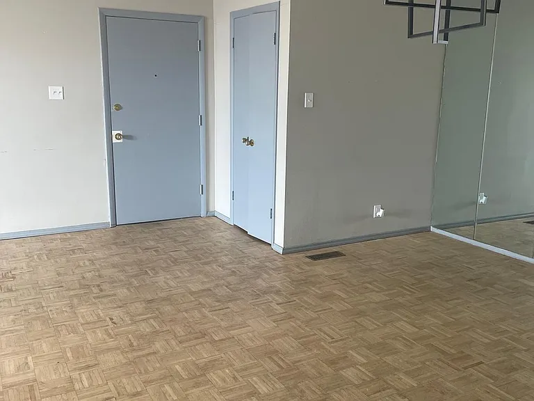 10368 Forest Brook Ln #F — Photo 31