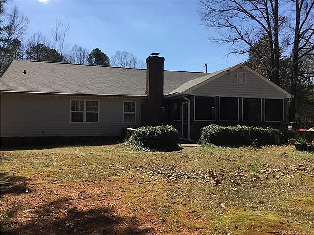 2nd image of 2304 Waverly Dr