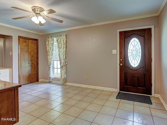 5th image of 216 Acorn Dr