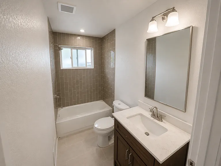 1305 Otis St #1303 — Photo 7