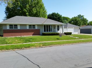 2415 Locust St, West Des Moines, IA 50265