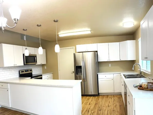 3080 Crumpton Ln Unit 21, Marina, CA 93933