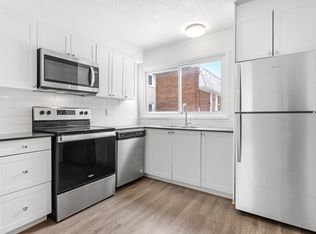 120 Beaverbrook Ln #1004703, Ottawa, ON K2K1L8