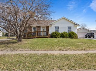 801 NE Innsbruck Dr, Ankeny, IA 50021