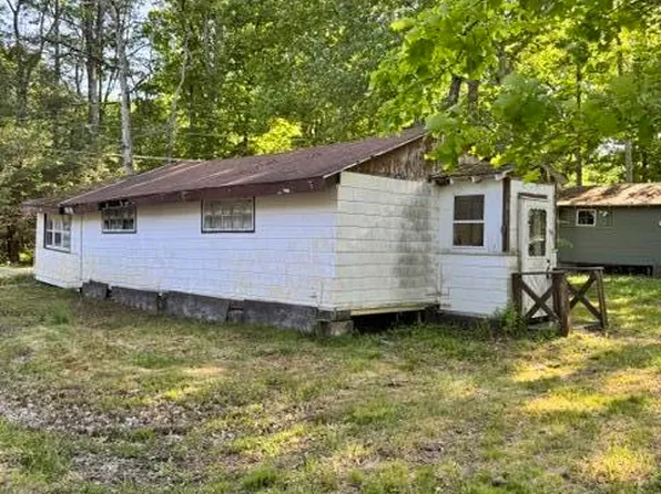 134 Perry Rd, Greentown, PA 18426