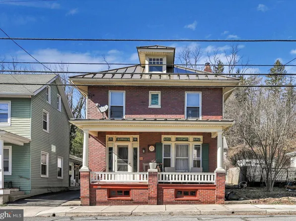 30 W Main St, Adamstown, PA 19501