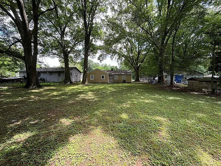 4 bed, 1343 sqft, $1,250 — Photo 3
