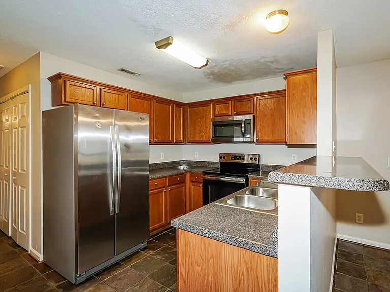 725 Holland Ridge Dr — Photo 7