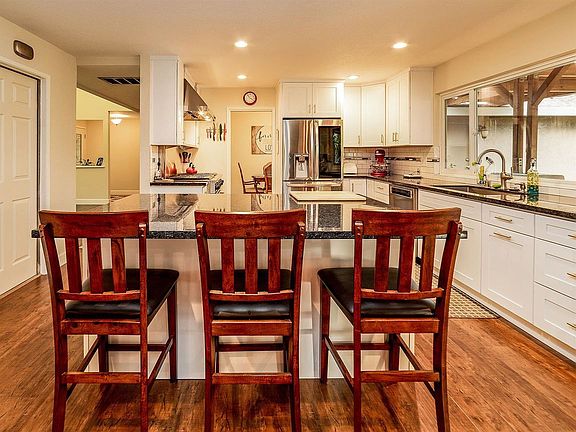 5th image of 4407 La Mirada Cir