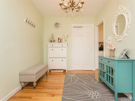 5th image of 2621 Union St APT 6H