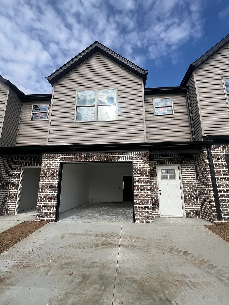 Building Photo - 846 Ridgewood Dr #1-5