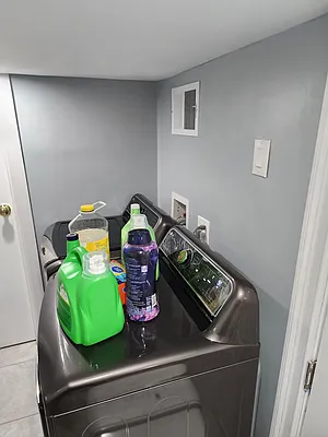 Rented by NYC HOMES 4LESS INC | media 4