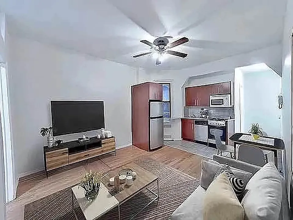 104 Suffolk St #8